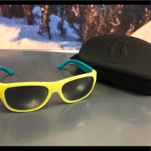 SCOTT Lyric Sunglasses 😎